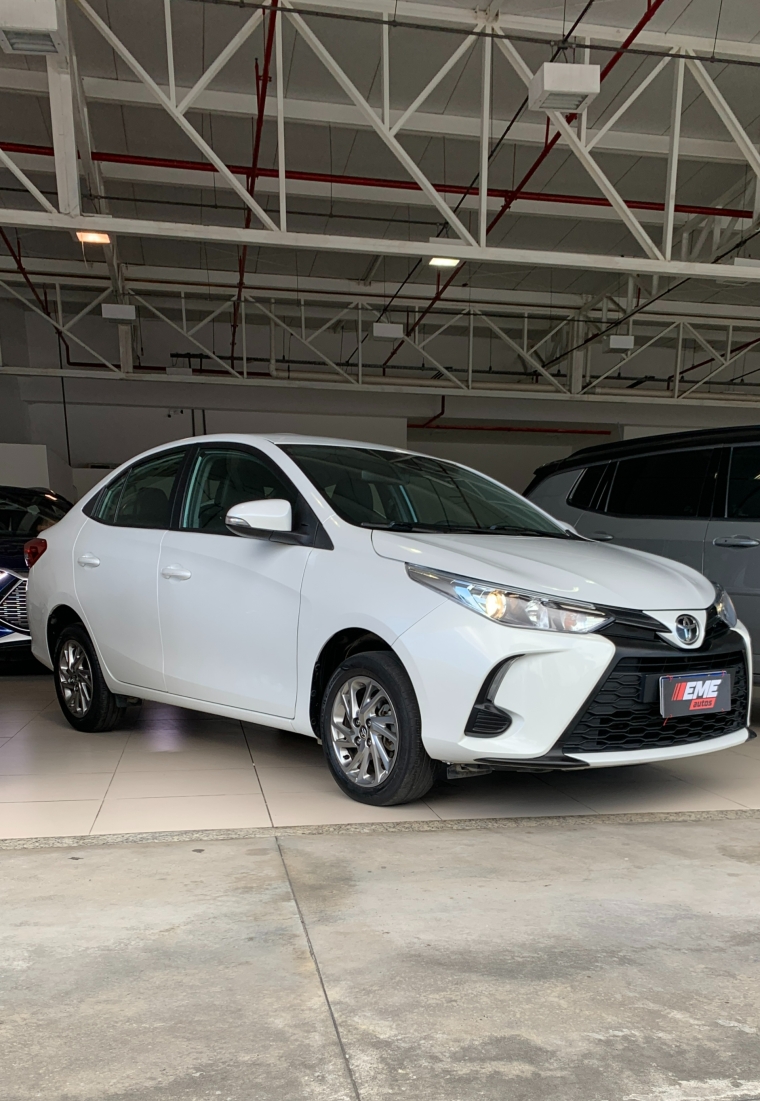 toyota yaris 1.5 16v flex sedan xs connect multidrive 4p automatico 2023