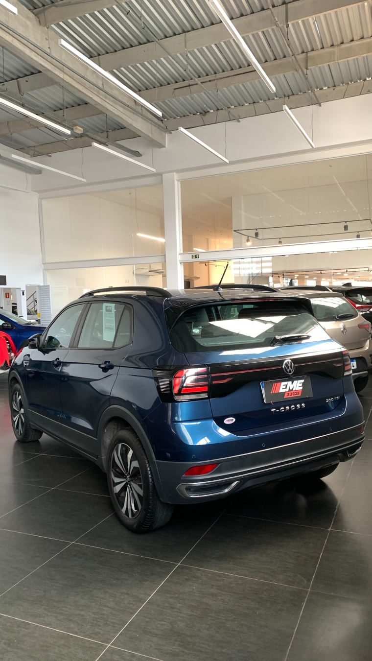 volkswagen t-cross 1.0 200 tsi total flex comfortline automatico 4p 202317