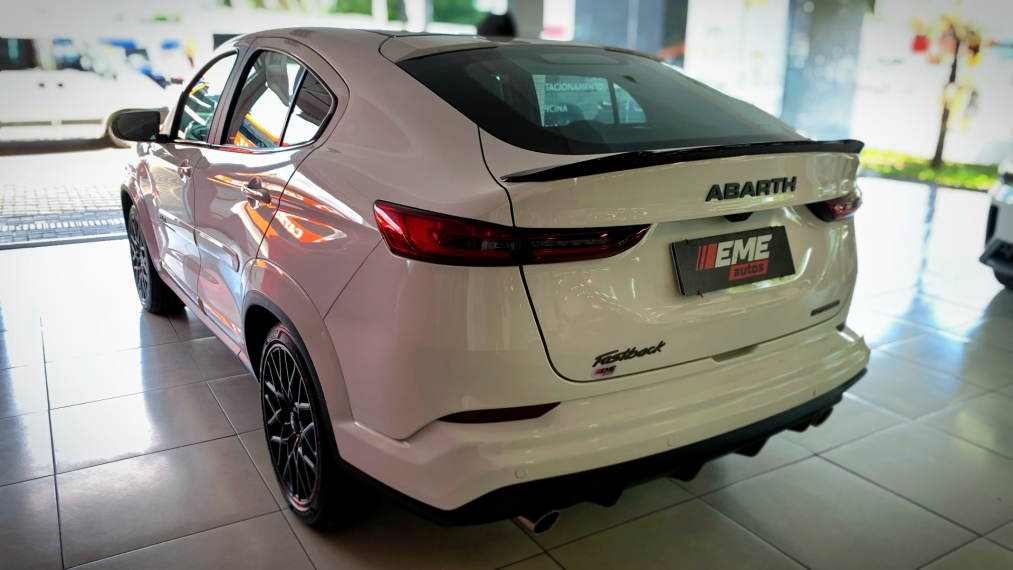 fiat fastback 1.3 turbo 270 flex abarth at6 4p automatico 20242
