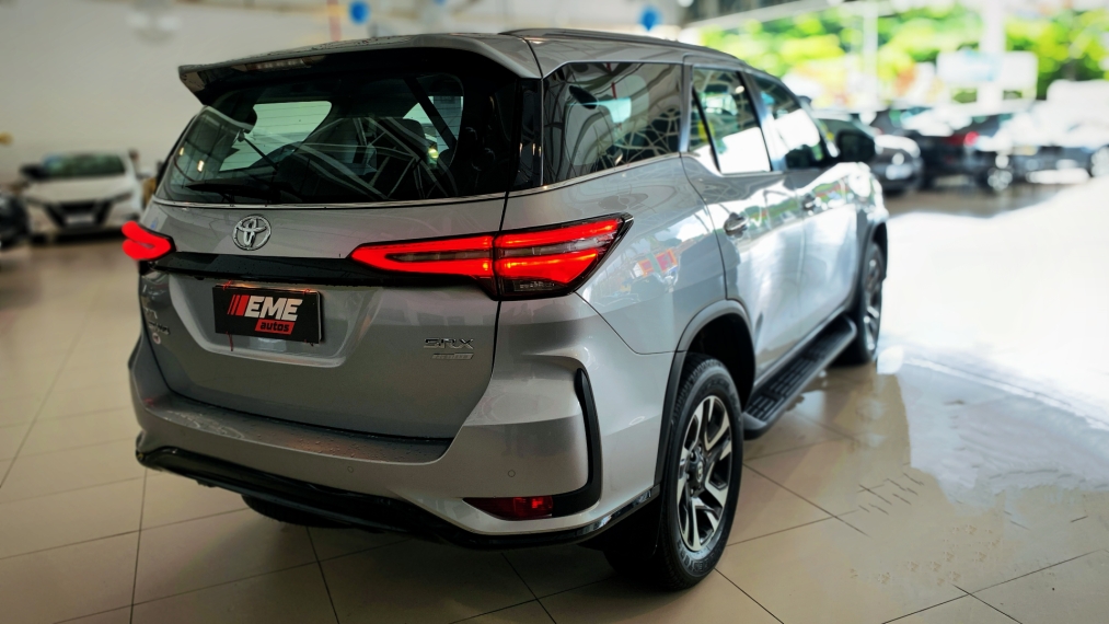 toyota hilux sw4 2.8 d-4d turbo diesel srx platinum 7l 4x4 automatico 4p 20241