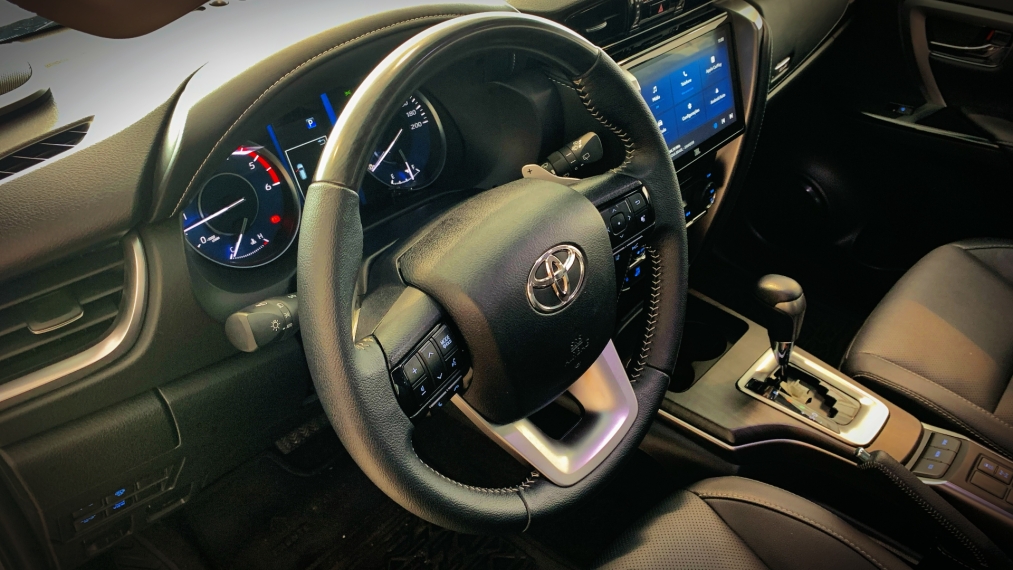 toyota hilux sw4 2.8 d-4d turbo diesel srx platinum 7l 4x4 automatico 4p 20244