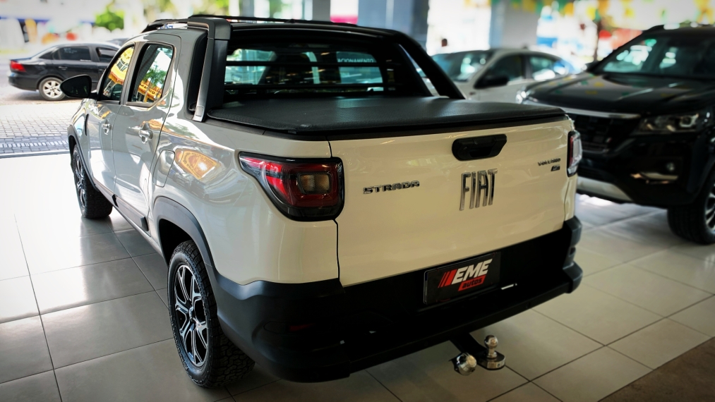 fiat strada 1.3 firefly flex volcano cd cvt 4p automatico 20232