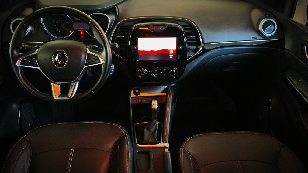 renault captur 1.3 tce flex iconic x-tronic 4p automatico 20225