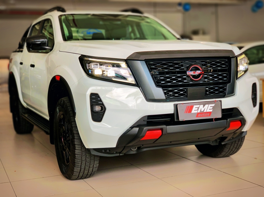 nissan frontier 2.3 16v turbo diesel pro4x cd 4x4 automatico 4p 2024