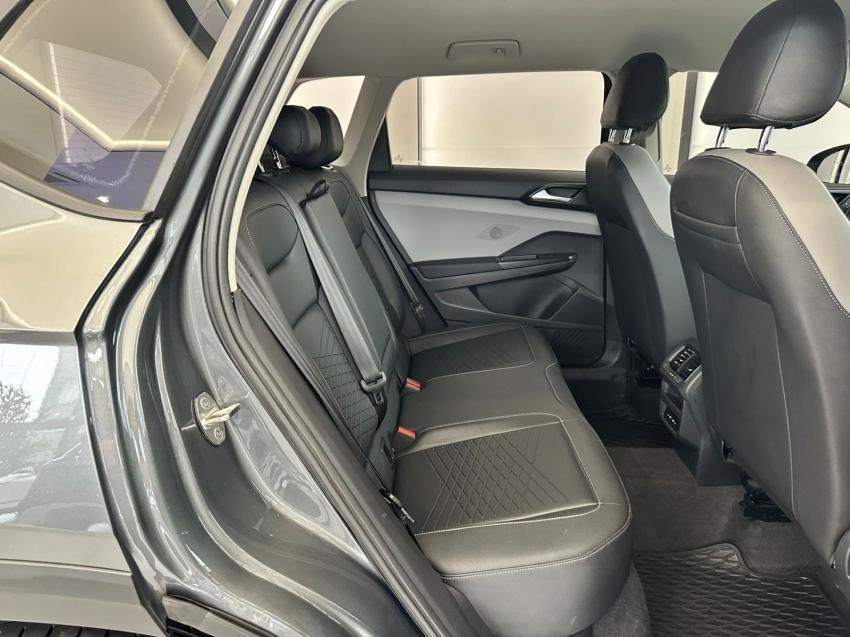 volkswagen taos 1.4 250 tsi total flex comfortline automatico 4p 202311