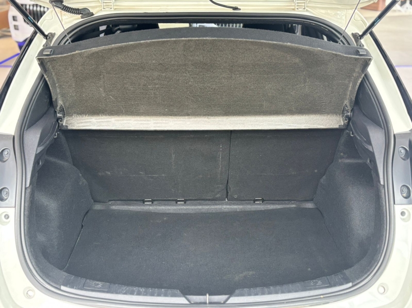 toyota yaris 1.3 16v flex xl plus tech multidrive 4p automatico 202015