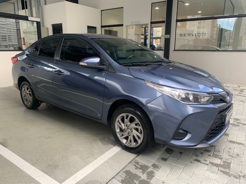 toyota yaris 1.5 flex automatico 2024