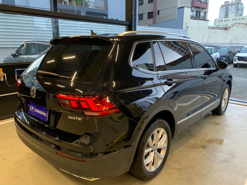 volkswagen tiguan 1.4 250 tsi total flex allspace comfortline tiptronic 4p semiautomatico 202017