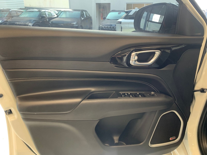 jeep compass 1.3 flex automatico 202314