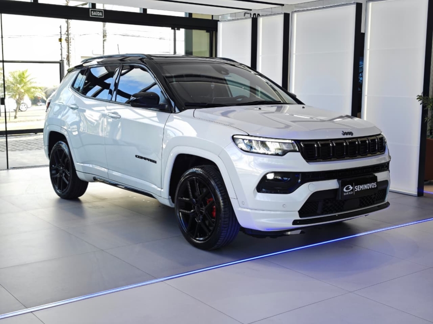 jeep compass 2.0 hurricane 4 turbo gasolina blackhawk at9 4p automatico 2025