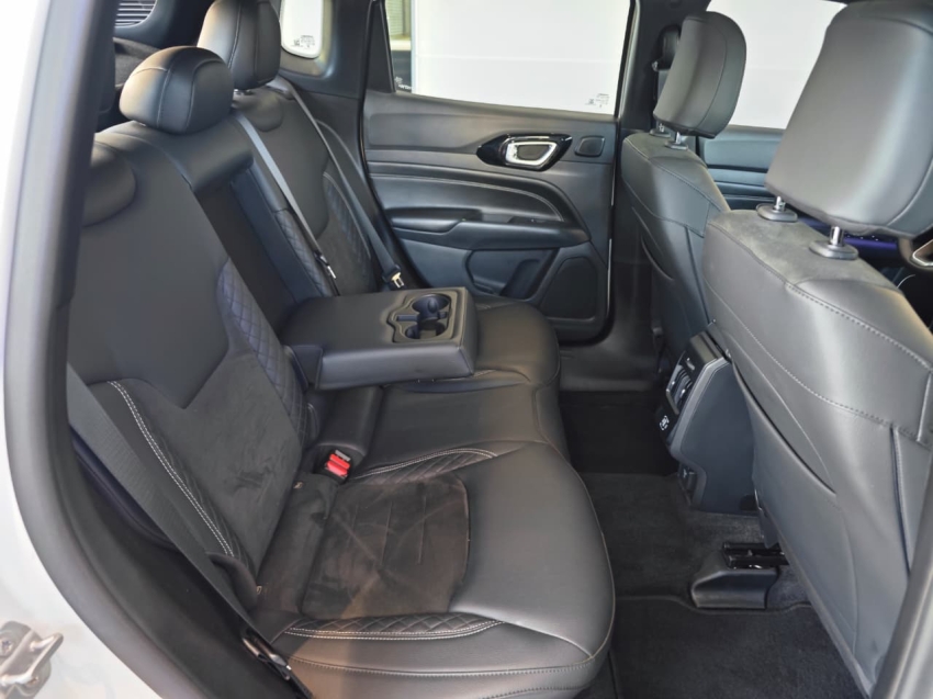 jeep compass 2.0 hurricane 4 turbo gasolina blackhawk at9 4p automatico 202513