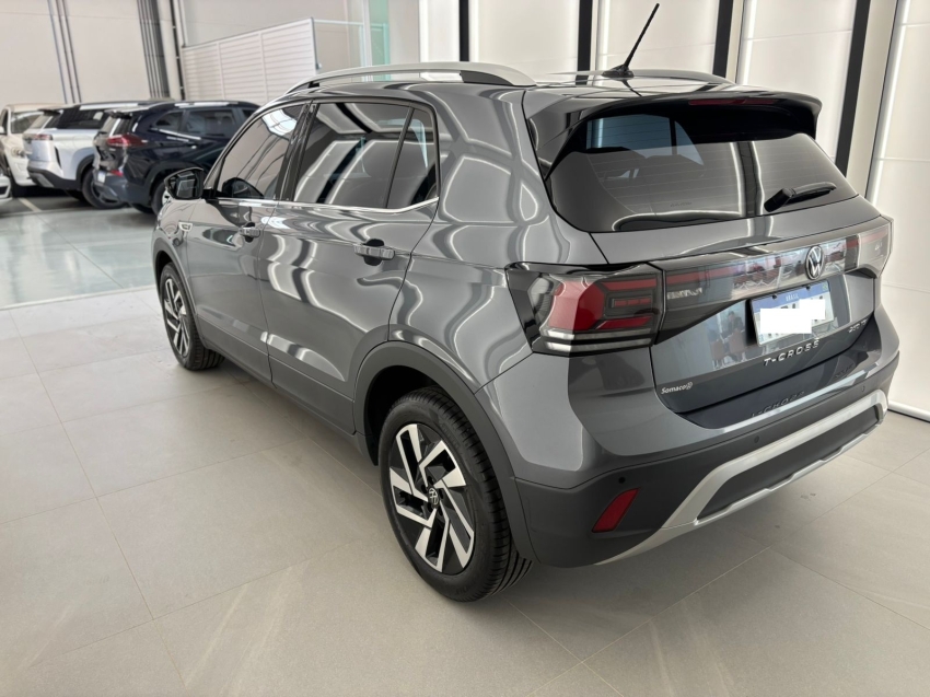 volkswagen t-cross 1.4 250 tsi total flex highline automatico 4p 2025