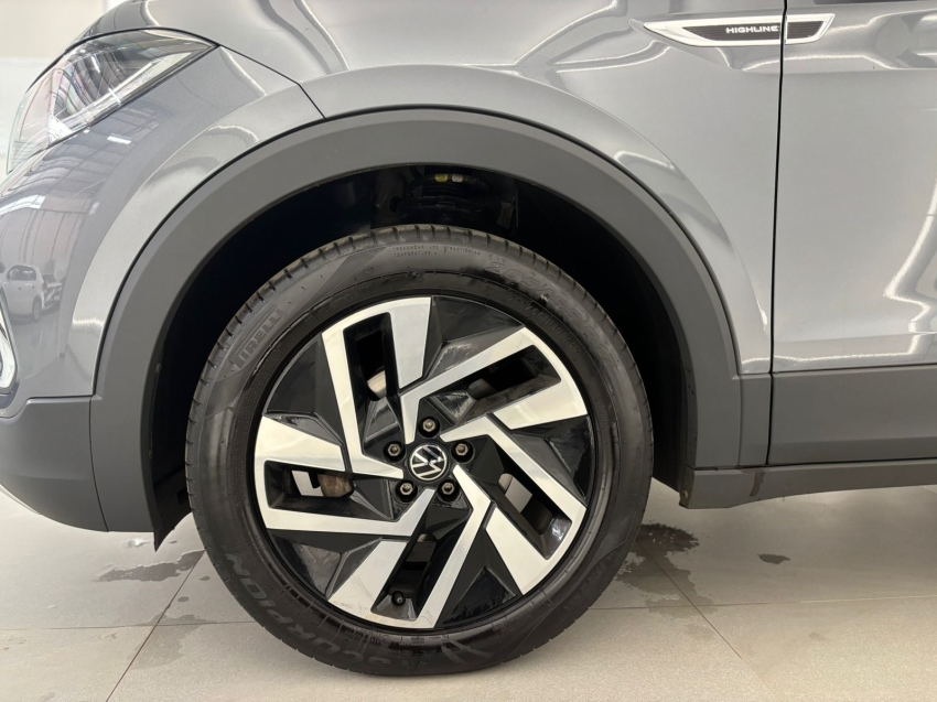 volkswagen t-cross 1.4 250 tsi total flex highline automatico 4p 2025