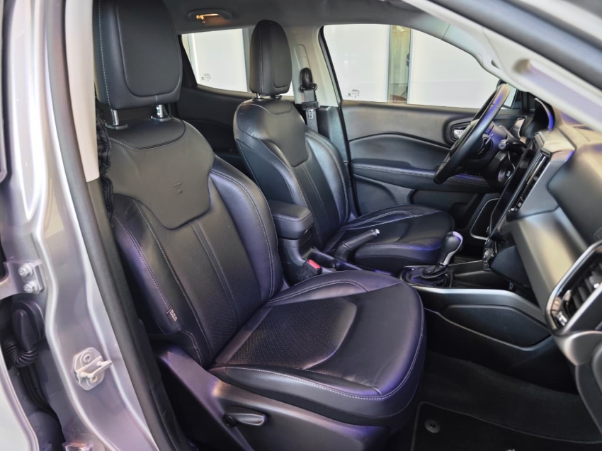 fiat toro 2.0 16v turbo diesel volcano 4wd at9 4p automatico 202412