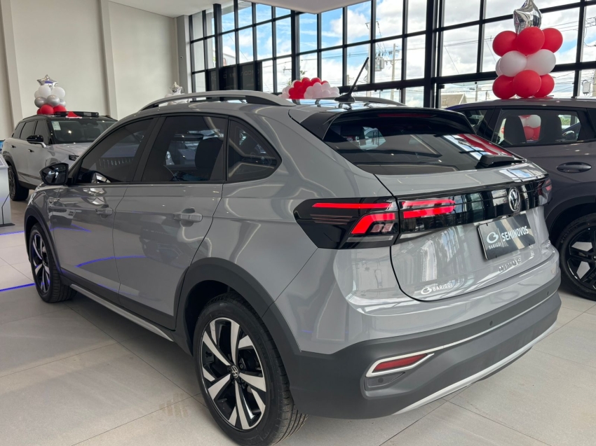 volkswagen nivus 1.0 200 tsi total flex highline automatico 4p 20215