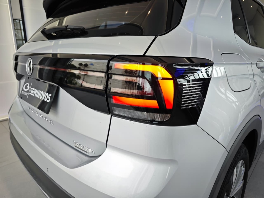 volkswagen t-cross 1.0 200 tsi total flex comfortline automatico 4p 202013