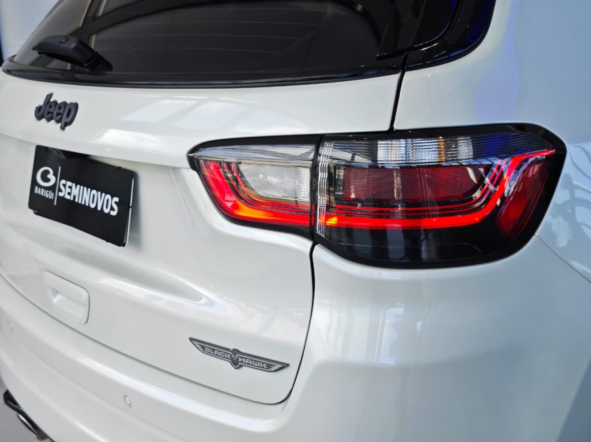 jeep compass 2.0 hurricane 4 turbo gasolina blackhawk at9 4p automatico 202516