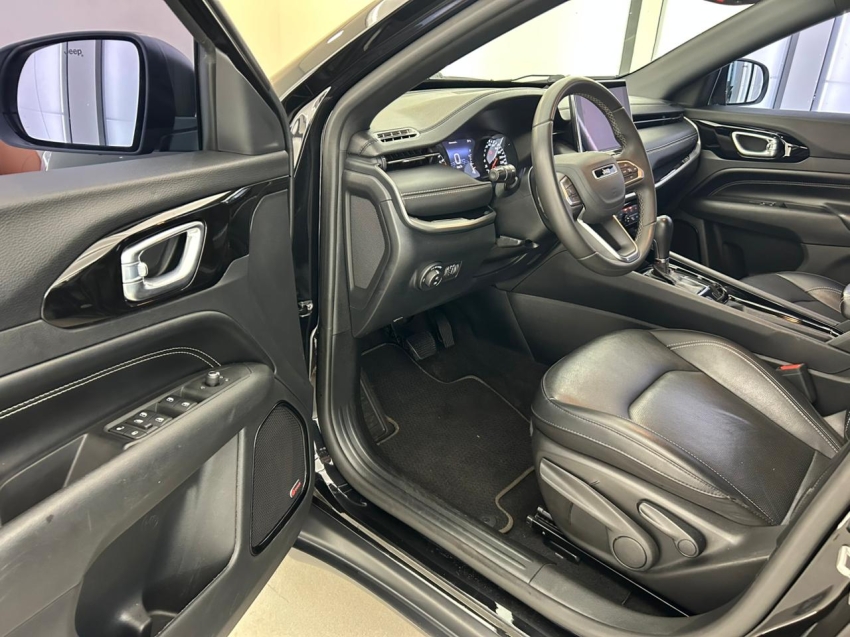 jeep compass 1.3 t270 turbo flex longitude at6 4p automatico 20227