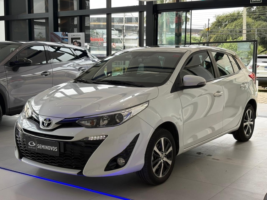 toyota yaris 1.5 16v flex sedan xls connect multidrive 5p automatico 20202