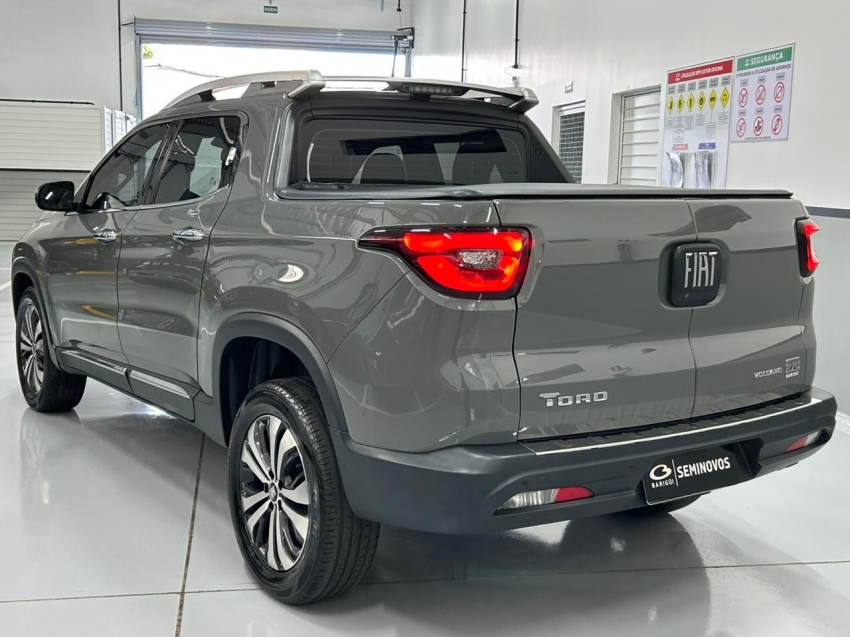 fiat toro 1.3 turbo 270 flex volcano at6 4p automatico 20233