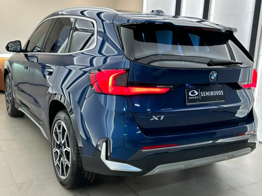 bmw x1 2.0 16v turbo gasolina sdrive20i x-line steptronic flex 4p automatico 20233