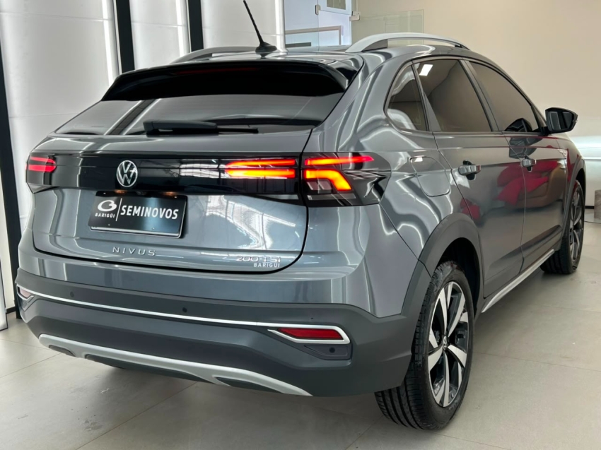 volkswagen nivus 1.0 200 tsi total flex highline automatico 4p 20235
