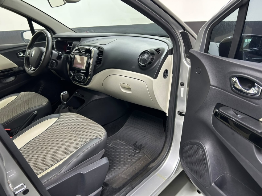 renault captur 1.6 16v sce flex intense x-tronic 4p automatico 20199