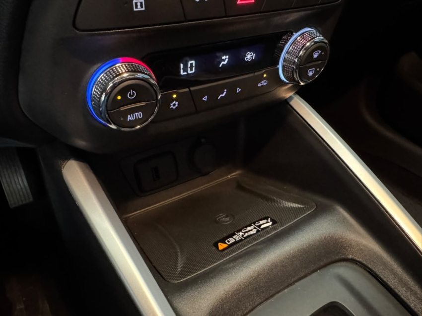 chevrolet onix 1.0 turbo flex premier automatico 4p 202512