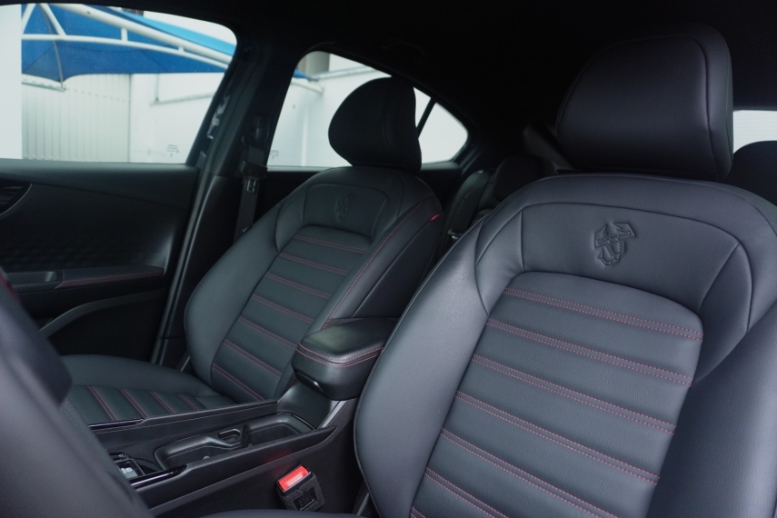 fiat fastback 1.3 turbo 270 flex abarth at6 4p automatico 202514