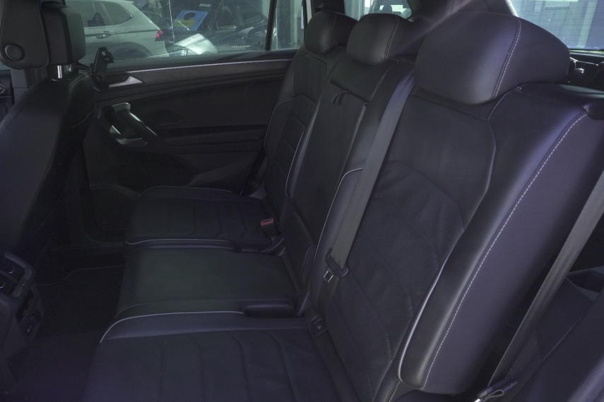 volkswagen tiguan 2.0 300 tsi gasolina allspace r-line automatico 4p 202410