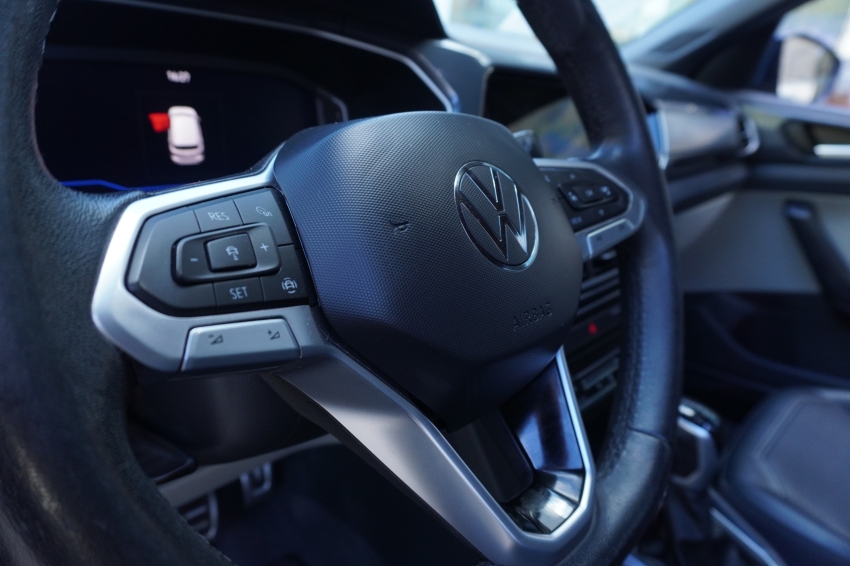 volkswagen t-cross 1.4 250 tsi total flex highline automatico 4p 202310
