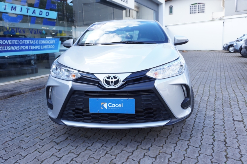 toyota yaris 1.5 16v flex xl multidrive 4p automatico 2025