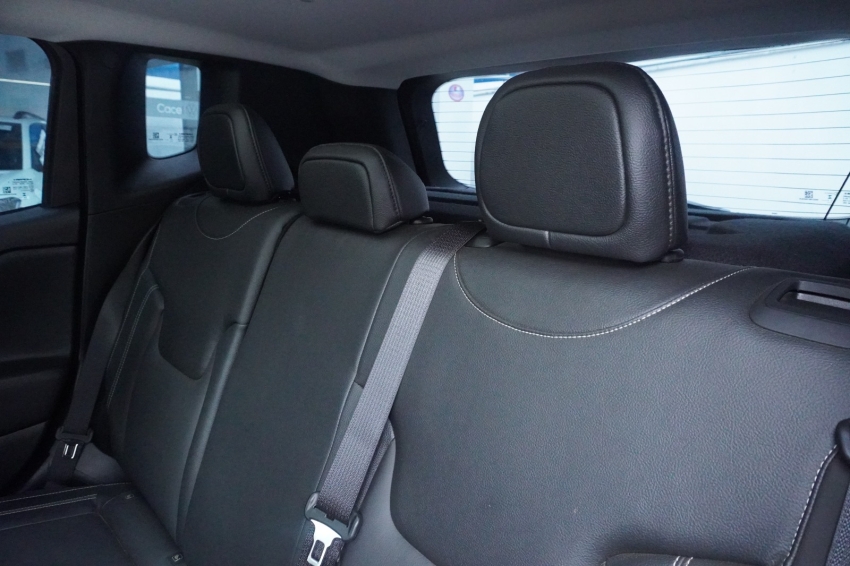 jeep renegade 1.3 t270 turbo flex willys 4x4 at9 4p automatico 202611
