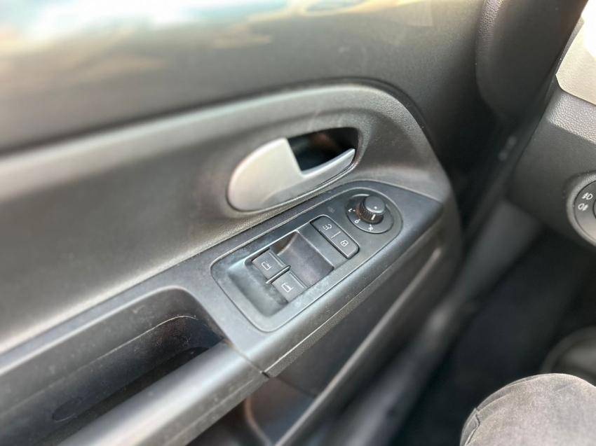 volkswagen up 1.0 tsi move 12v flex 4p manual 201710