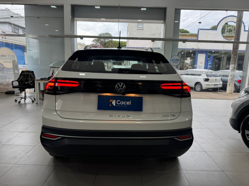 volkswagen nivus 1.0 200 tsi total flex comfortline automatico 4p 20246