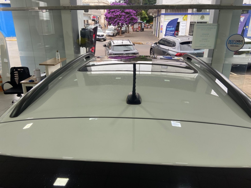 volkswagen t-cross 1.0 200 tsi total flex comfortline automatico 4p 202117