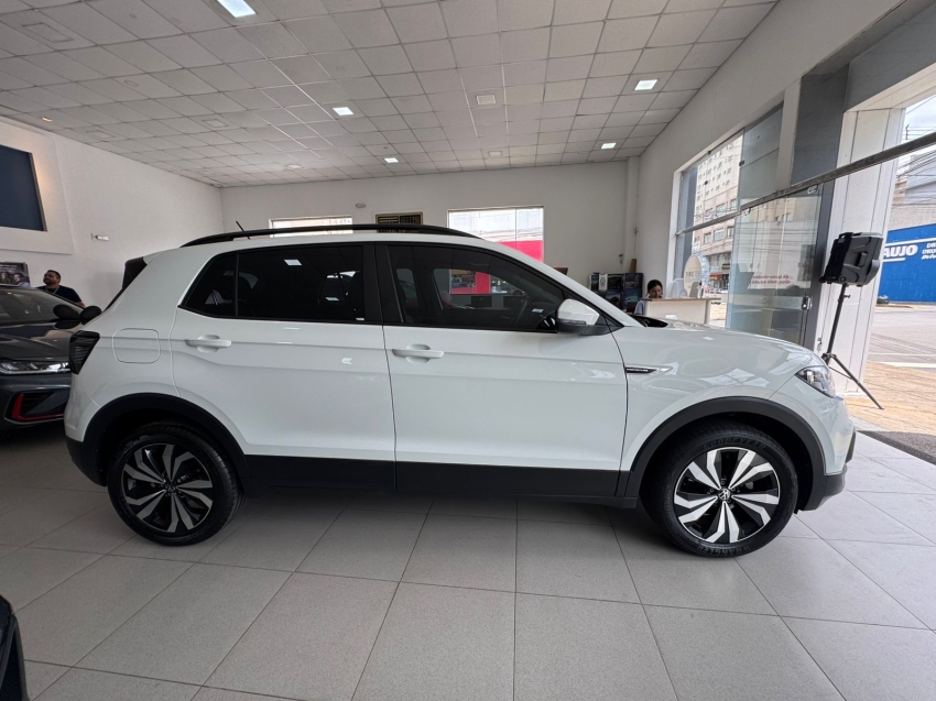 volkswagen t-cross 1.0 200 tsi total flex comfortline automatico 4p 20235