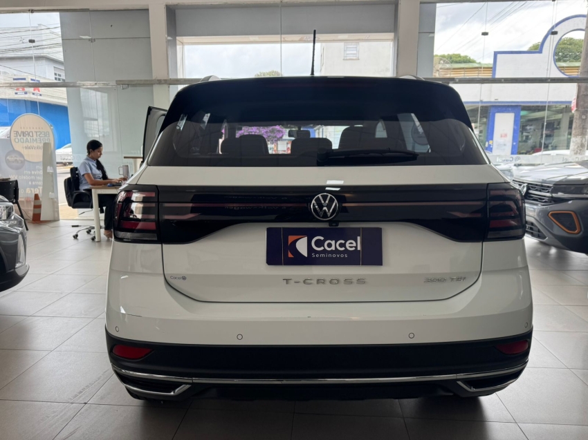 volkswagen t-cross 1.0 200 tsi total flex comfortline automatico 4p 20236