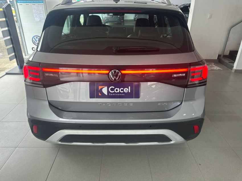 volkswagen t-cross 1.4 250 tsi total flex highline automatico 4p 202510