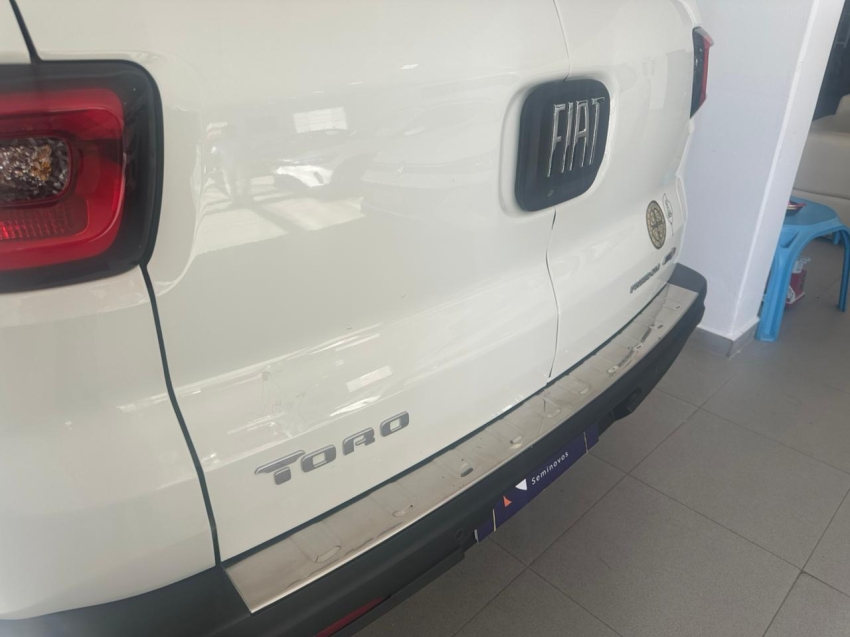 fiat toro 2.0 16v turbo diesel freedom 4wd at9 4p automatico 202118