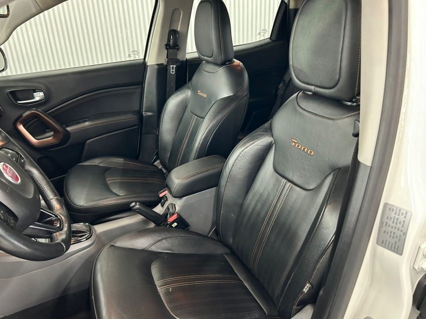 fiat toro 2.0 16v turbo diesel volcano 4wd at9 4p automatico 202011