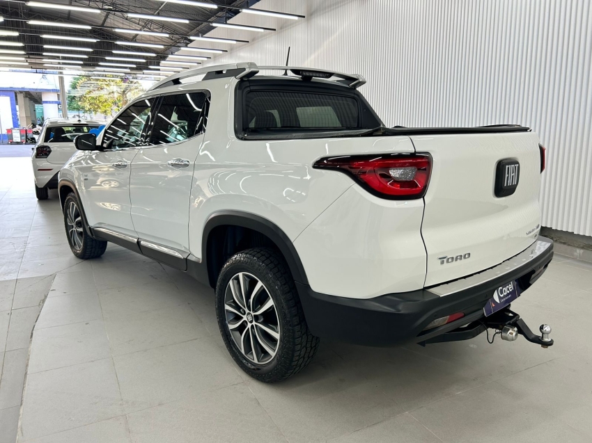 fiat toro 2.0 16v turbo diesel volcano 4wd at9 4p automatico 20206