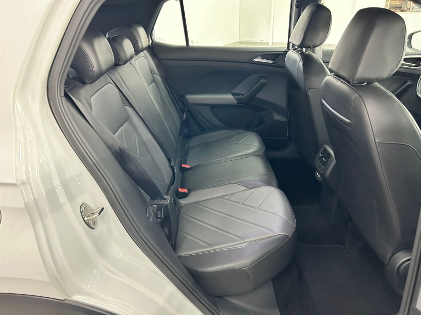 volkswagen t-cross 1.0 200 tsi total flex comfortline automatico 4p 202515