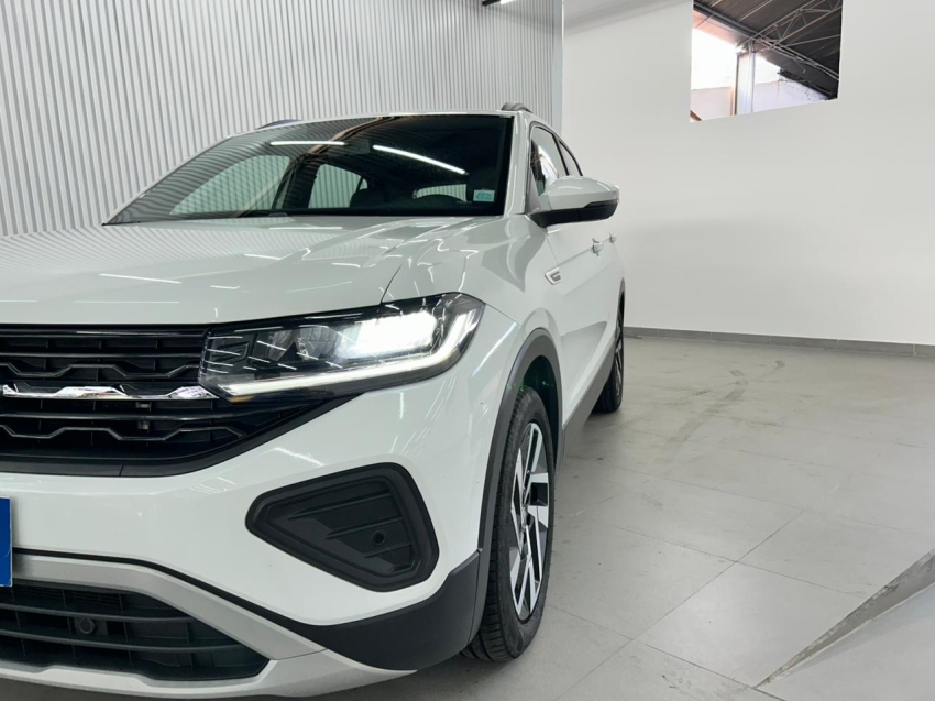 volkswagen t-cross 1.0 200 tsi total flex comfortline automatico 4p 202511