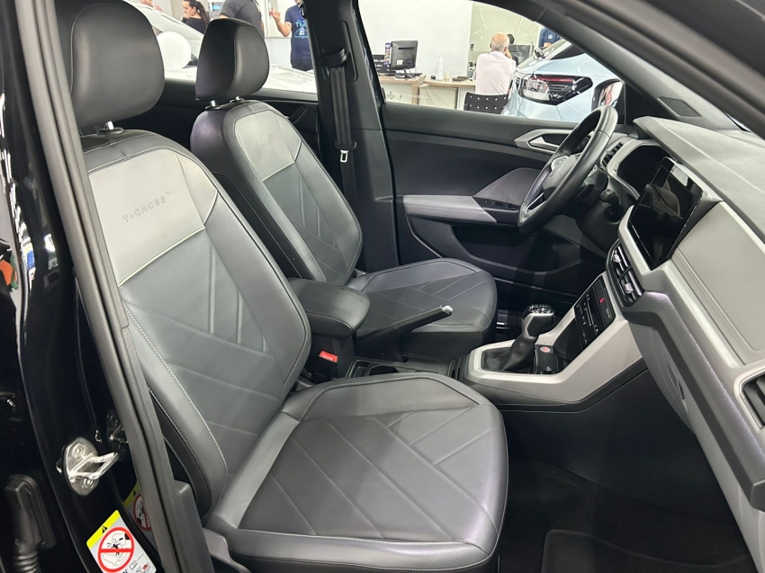 volkswagen t-cross 1.0 200 tsi total flex comfortline automatico 4p 202513