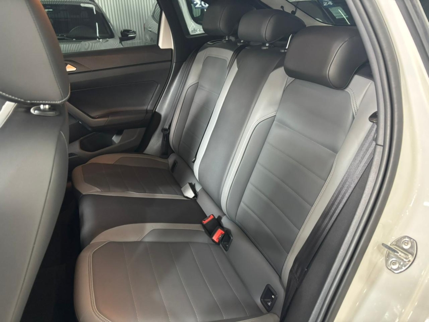 volkswagen nivus 1.0 200 tsi total flex highline automatico 4p 202413