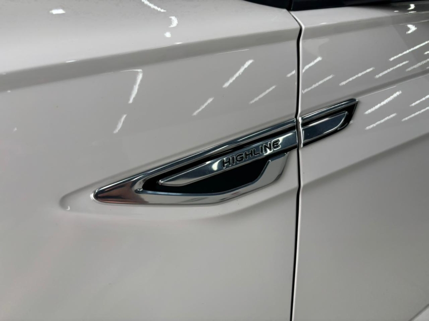 volkswagen nivus 1.0 200 tsi total flex highline automatico 4p 20246