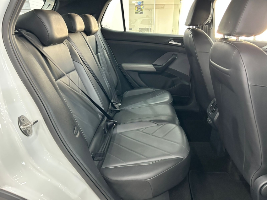 volkswagen t-cross 1.0 200 tsi total flex comfortline automatico 4p 202515