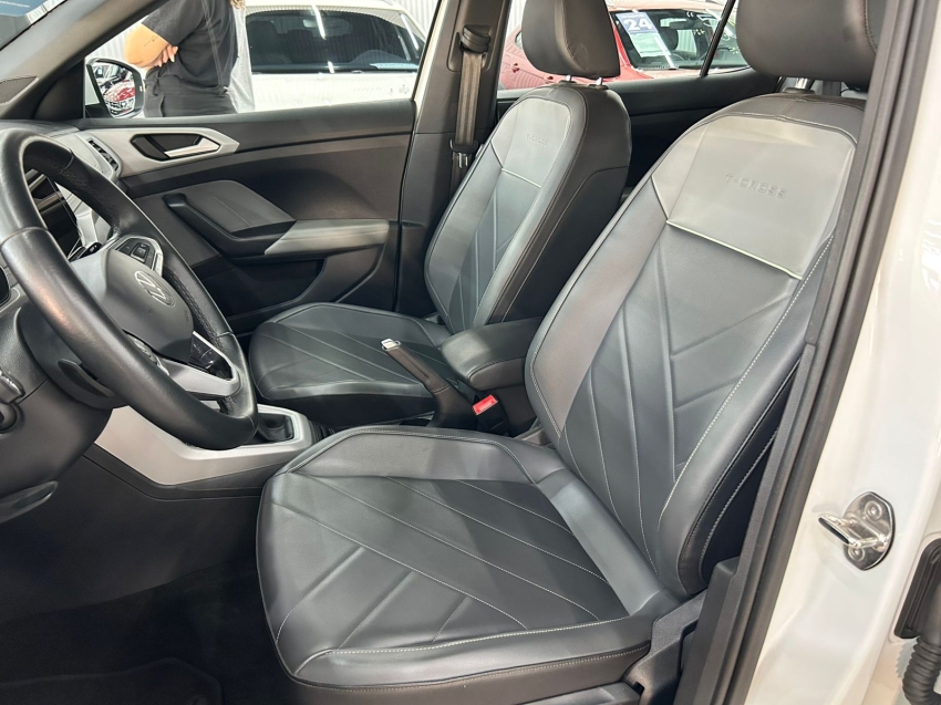 volkswagen t-cross 1.0 200 tsi total flex comfortline automatico 4p 202512