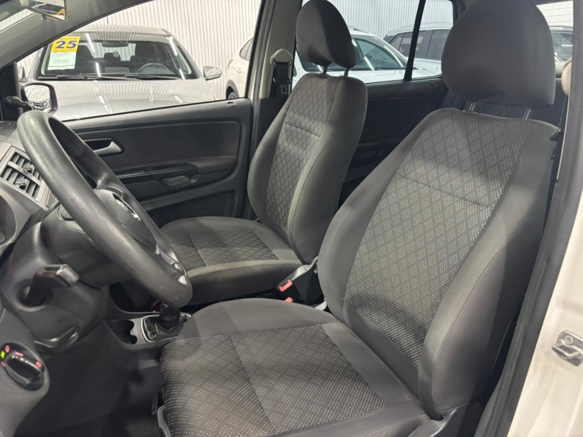 volkswagen fox 1.6 msi trendline 8v flex 4p manual 5p 201613